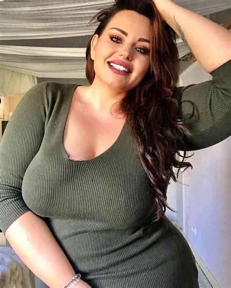 sexy curvy nude girls|Curvy Women Porn Videos: Voluptuous Babes